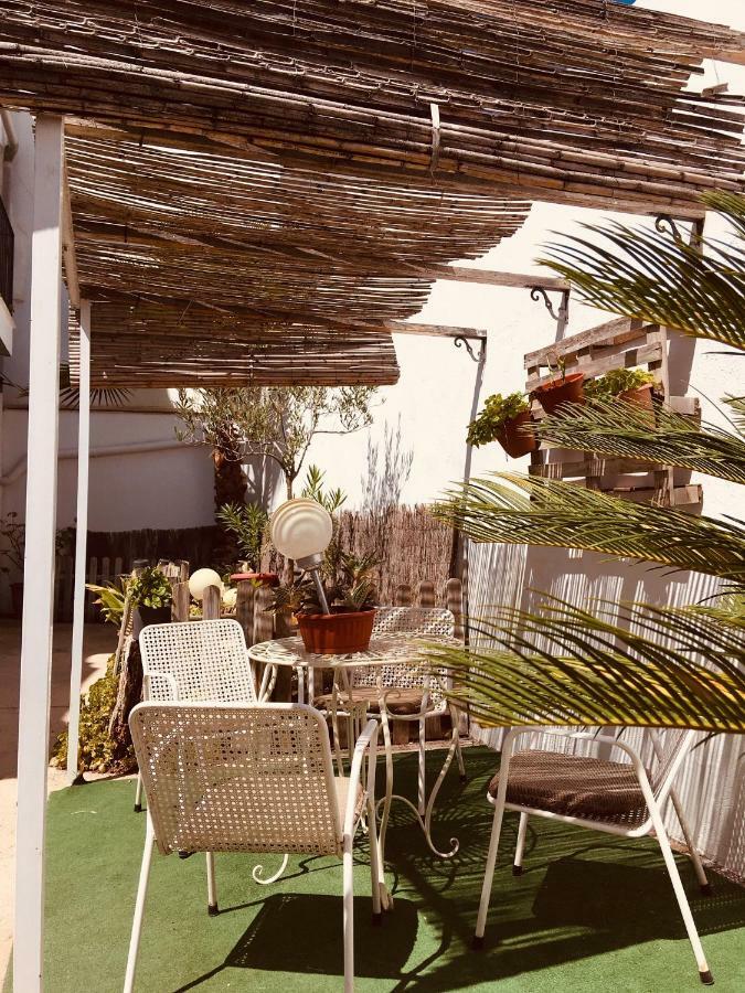 La Casita Santa Barbara Guest House Macastre Exterior photo